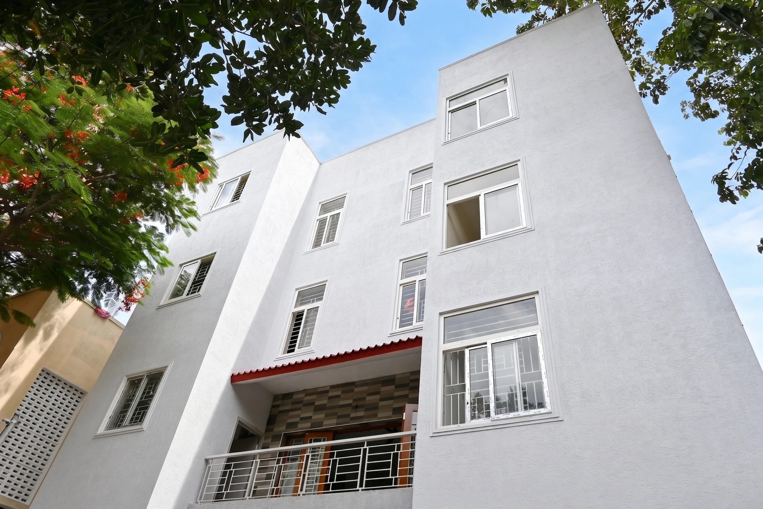 Mahalakshmi Apartments photo 2